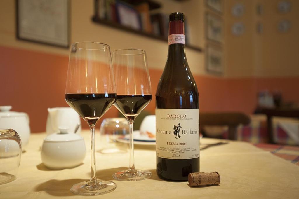 Cascina Ballarin Villa La Morra Kültér fotó